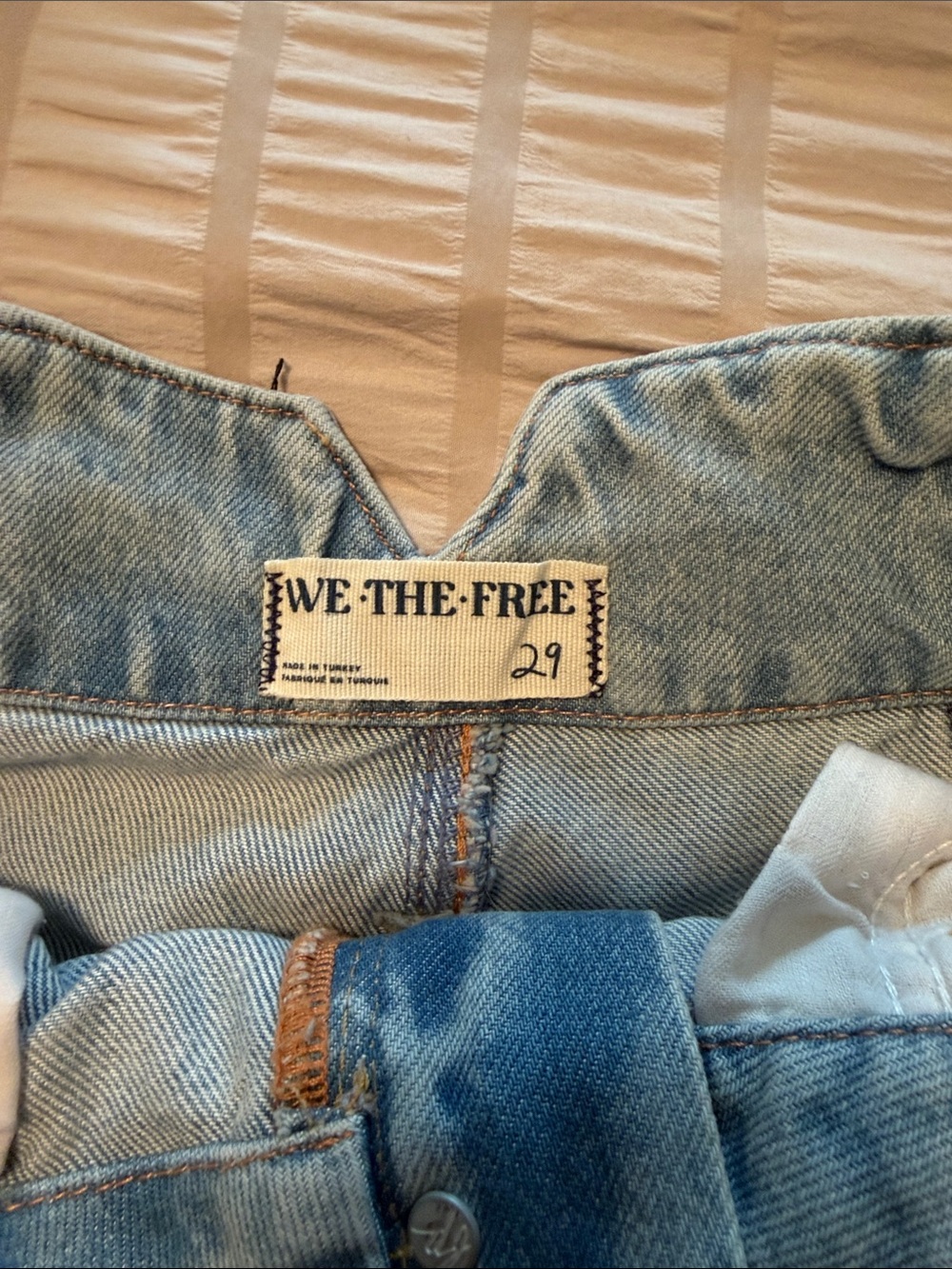 Free people extreme measures low rise barrel denim shorts size 29 - Picture 4 of 10